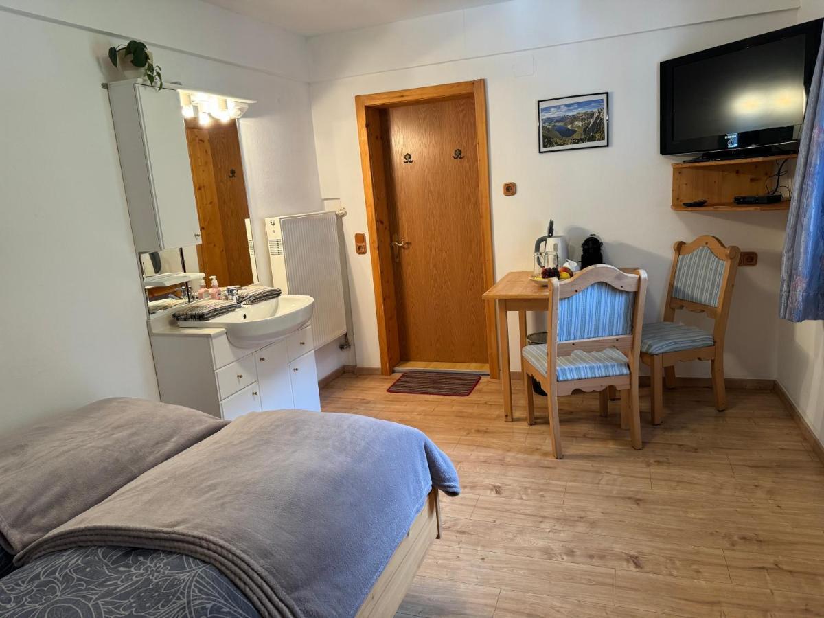 Hotel Haus Edelweiss Obertraun Esterno foto